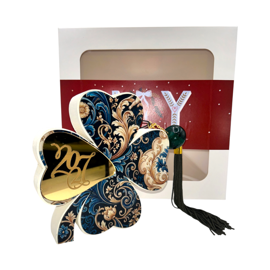 Ξύλινο τετράφυλλο τριφύλλι Merry Roses σε εκρού μπαρόκ με χρυσό 2027