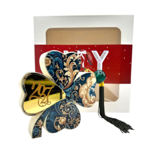 Ξύλινο τετράφυλλο τριφύλλι Merry Roses σε εκρού μπαρόκ με χρυσό 2027