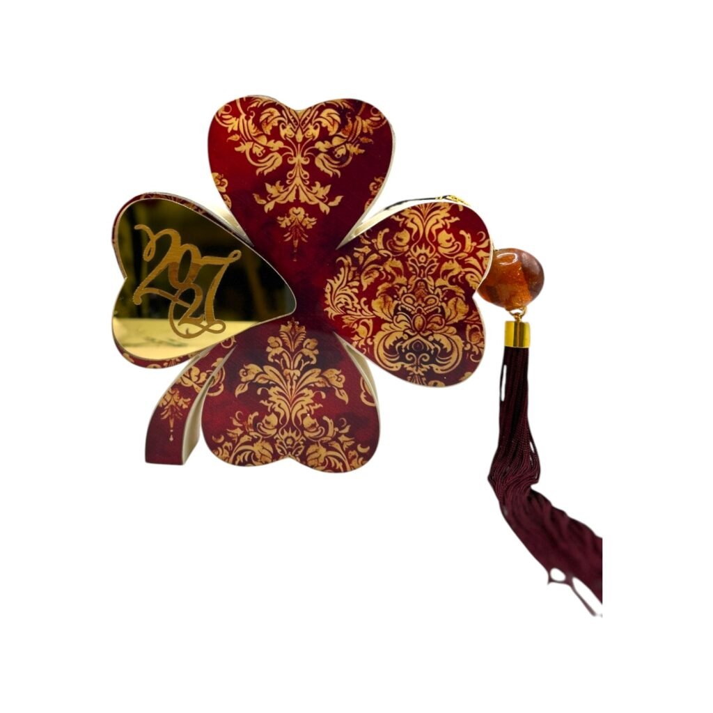 Ξύλινο τετράφυλλο τριφύλλι Merry Roses σε κόκκινο μπαρόκ με χρυσό 2027