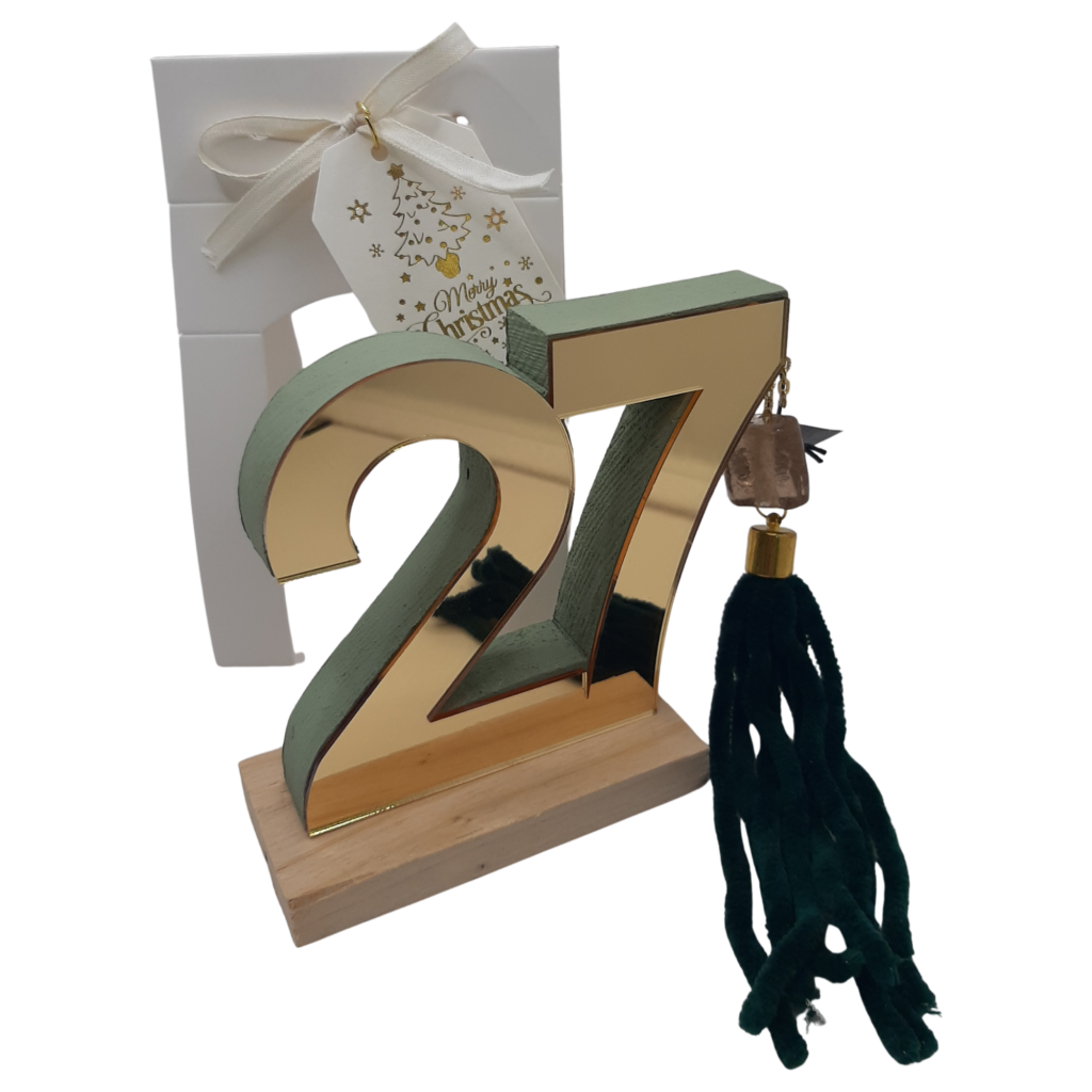Γούρι 2027 Merry Roses, ο αριθμός 27 σε χρυσό καθρέφτη με σκούρα πράσινη φούντα